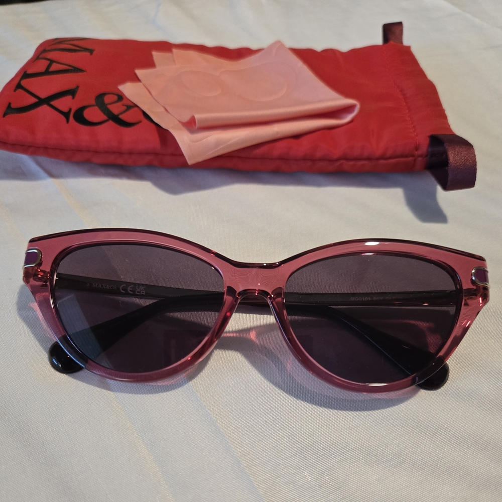 MAX&CO MO0101 66Y CAT EYE SHINY DARK RED/SHINY VIOLET SUNGLASSES. SIZE-54:16:140